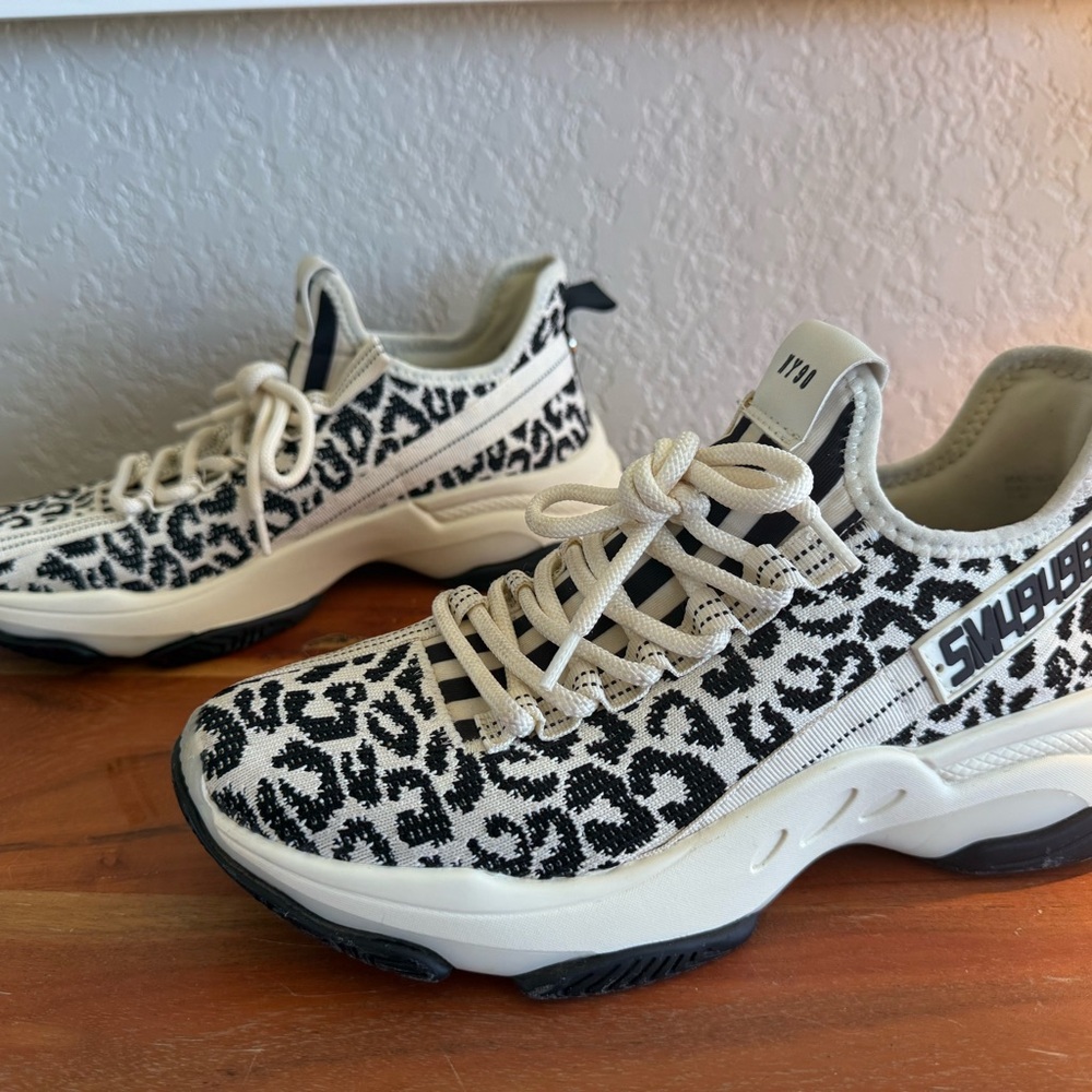 Steve Madden Black and White Knit Sneakers - Picture 4 of 7